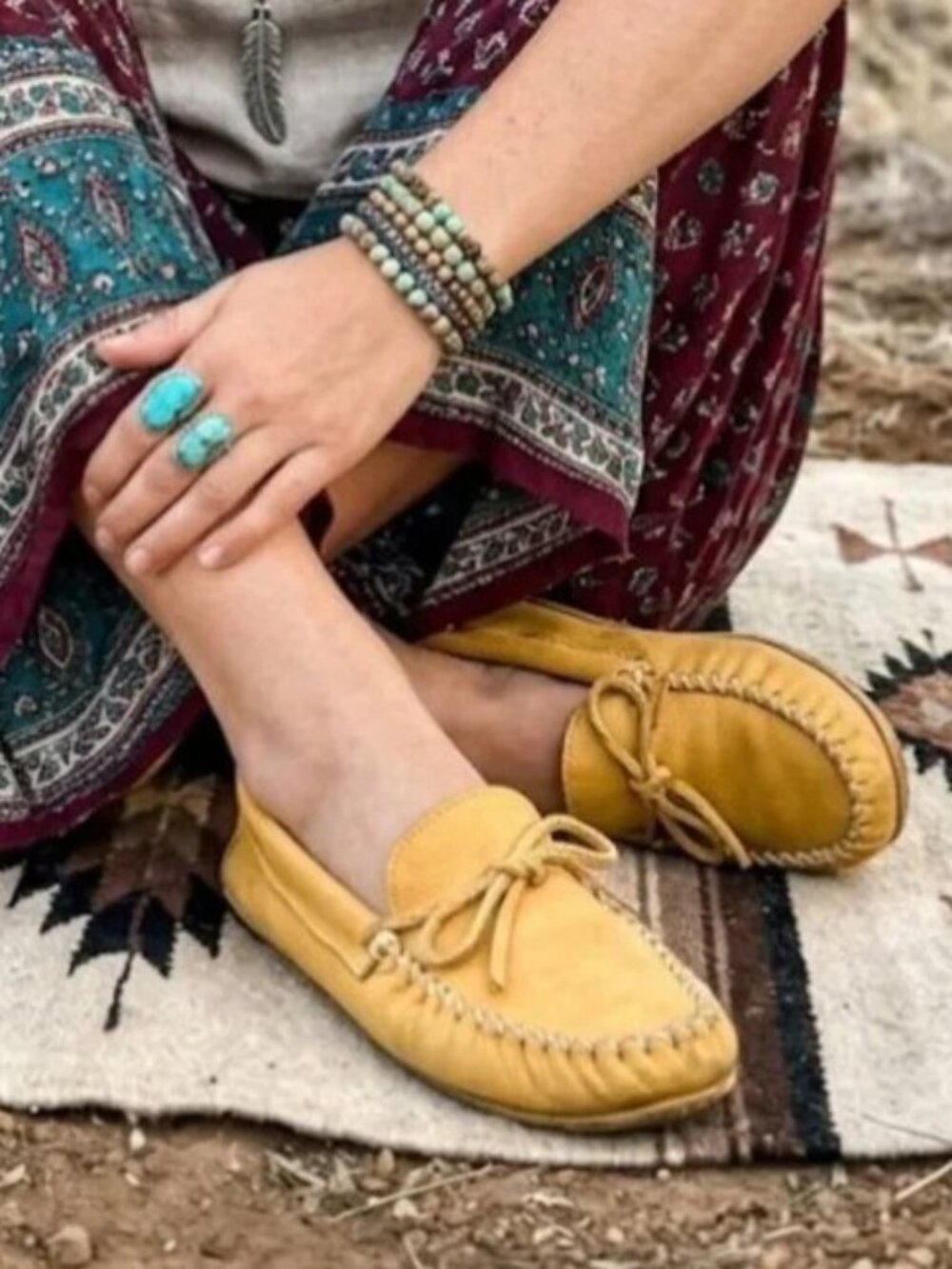 Vintage Rawhide Deerskin Leather Moccasins Yellow Ochre Women Size 8.5